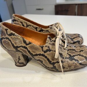 Chie Mihara $385 Snakeskin Lace Up Heels